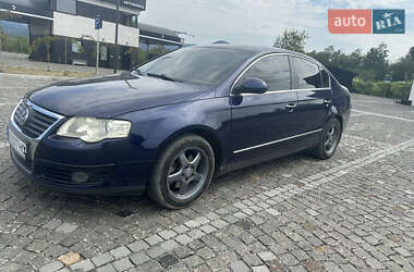 Седан Volkswagen Passat 2005 в Великому Раковці