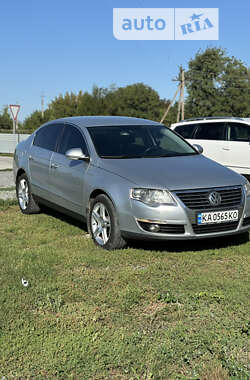 Седан Volkswagen Passat 2008 в Києві