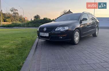 Универсал Volkswagen Passat 2010 в 