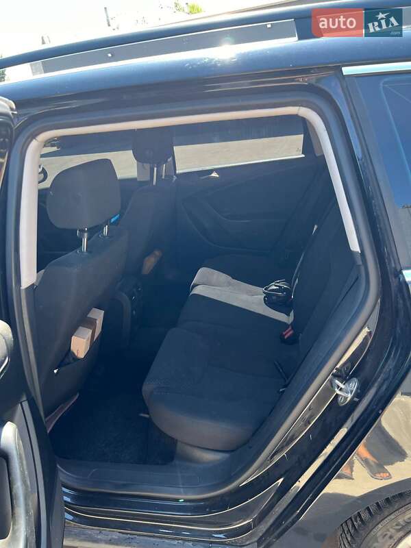 Універсал Volkswagen Passat 2006 в Дніпрі