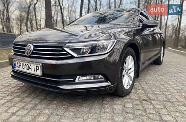 Седан Volkswagen Passat 2017 в Каневе