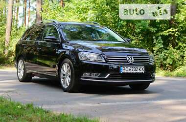 Універсал Volkswagen Passat 2012 в Львові