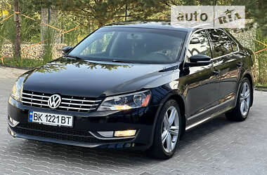 Седан Volkswagen Passat 2014 в Рівному