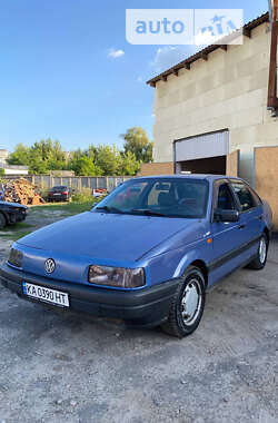 Седан Volkswagen Passat 1989 в Киеве