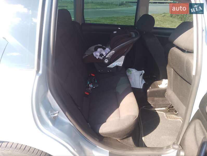 Универсал Volkswagen Passat 2002 в Гайсине