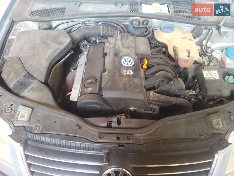 Универсал Volkswagen Passat 2002 в Гайсине