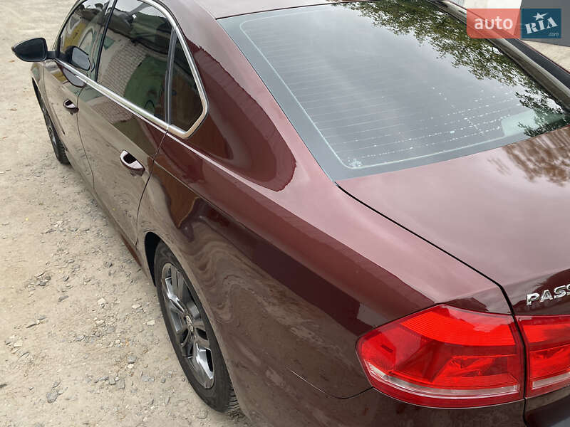 Седан Volkswagen Passat 2012 в Чернигове