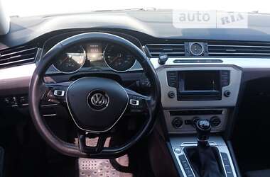 Универсал Volkswagen Passat 2015 в Одессе