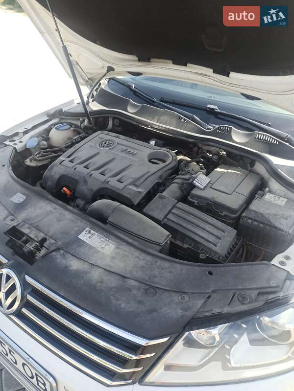 Універсал Volkswagen Passat 2011 в Львові