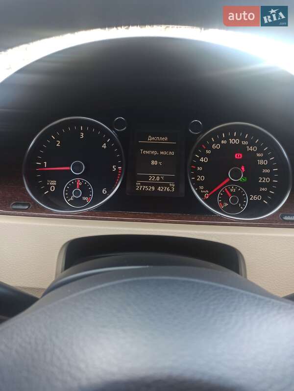 Універсал Volkswagen Passat 2011 в Львові