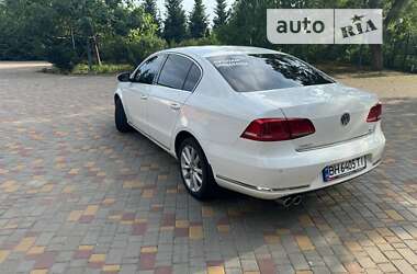 Седан Volkswagen Passat 2012 в Сараті