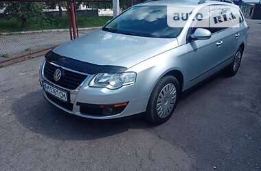 Універсал Volkswagen Passat 2010 в Брусилові