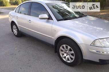 Седан Volkswagen Passat 2003 в Дніпрі