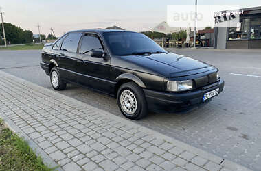 Седан Volkswagen Passat 1991 в Радехове