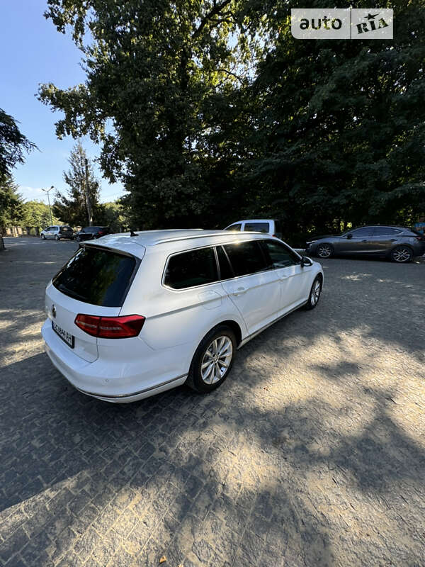 Універсал Volkswagen Passat 2015 в Чернівцях фото 10 Універсал Volkswagen Passat 2015 в Чернівцях