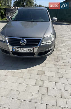 Седан Volkswagen Passat 2005 в 