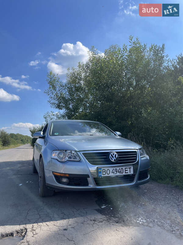 Седан Volkswagen Passat 2005 в Бучачі
