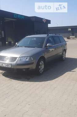 Универсал Volkswagen Passat 2003 в Глинном