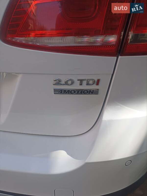 Універсал Volkswagen Passat 2014 в Дрогобичі