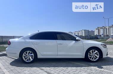 Седан Volkswagen Passat 2018 в Вінниці