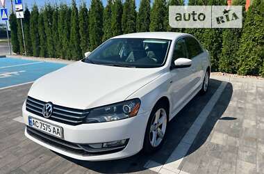 Седан Volkswagen Passat 2015 в Луцке