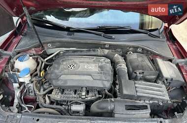 Седан Volkswagen Passat 2014 в 