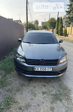 Седан Volkswagen Passat 2012 в Дергачах