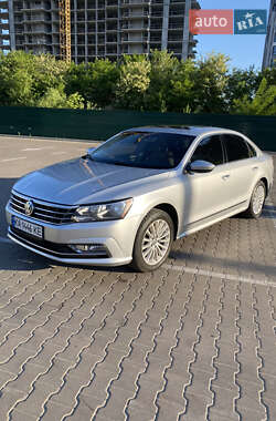 Седан Volkswagen Passat 2016 в 
