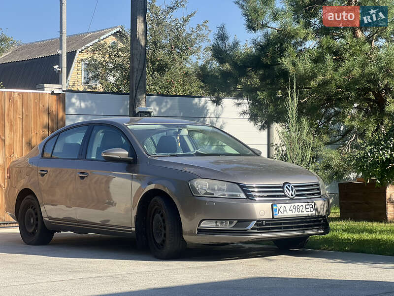 Седан Volkswagen Passat 2010 в 