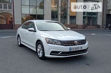 Седан Volkswagen Passat 2017 в Харкові