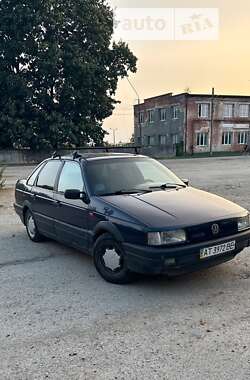 Седан Volkswagen Passat 1993 в Івано-Франківську