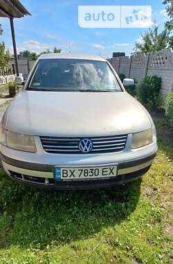 Седан Volkswagen Passat 1998 в Хмельницком