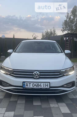 Седан Volkswagen Passat 2020 в Тисмениці