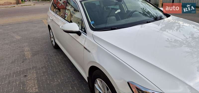 Универсал Volkswagen Passat 2016 в Львове