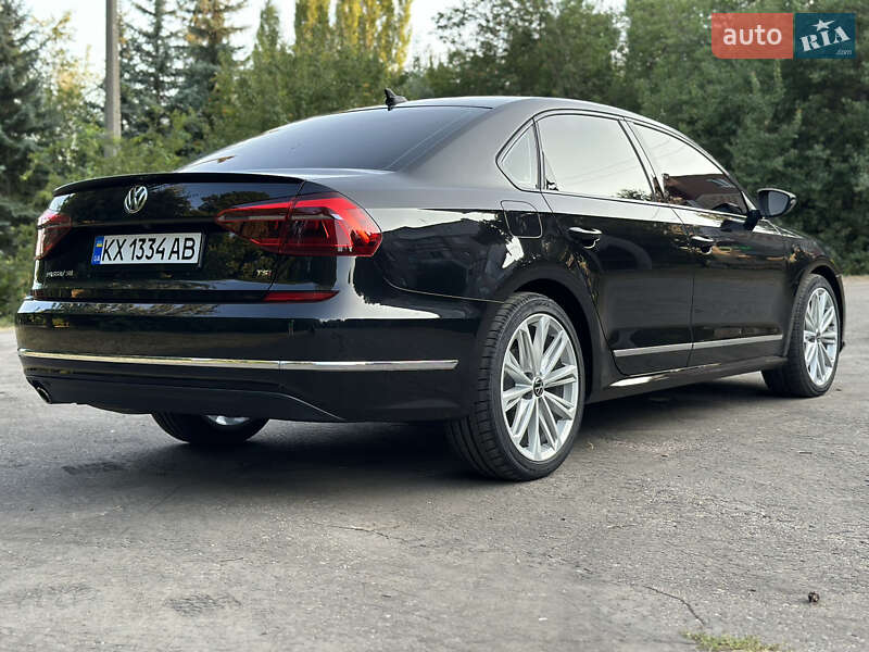 Седан Volkswagen Passat 2017 в Харькове