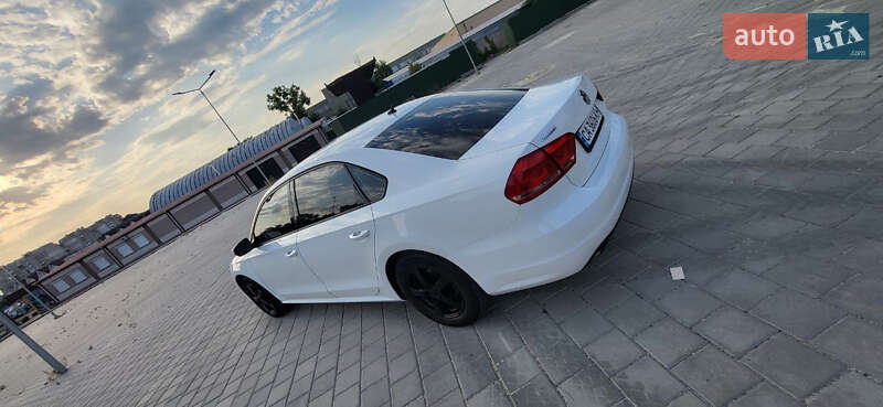 Седан Volkswagen Passat 2014 в Черкасах