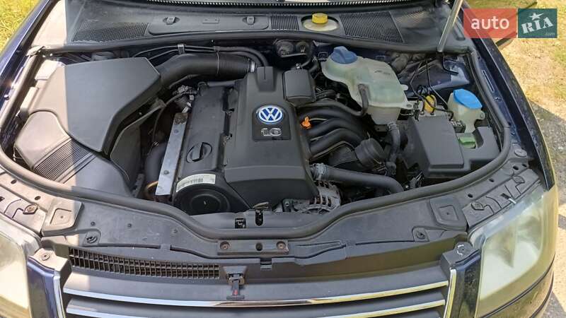 Седан Volkswagen Passat 2001 в Східниці