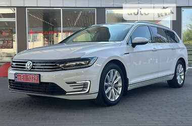 Универсал Volkswagen Passat 2016 в Житомире