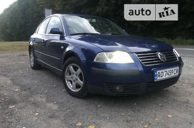 Седан Volkswagen Passat 2002 в Рахове