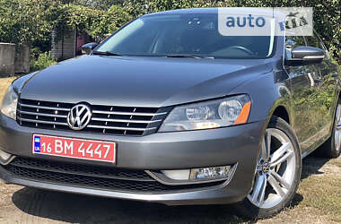 Седан Volkswagen Passat 2014 в Сарнах