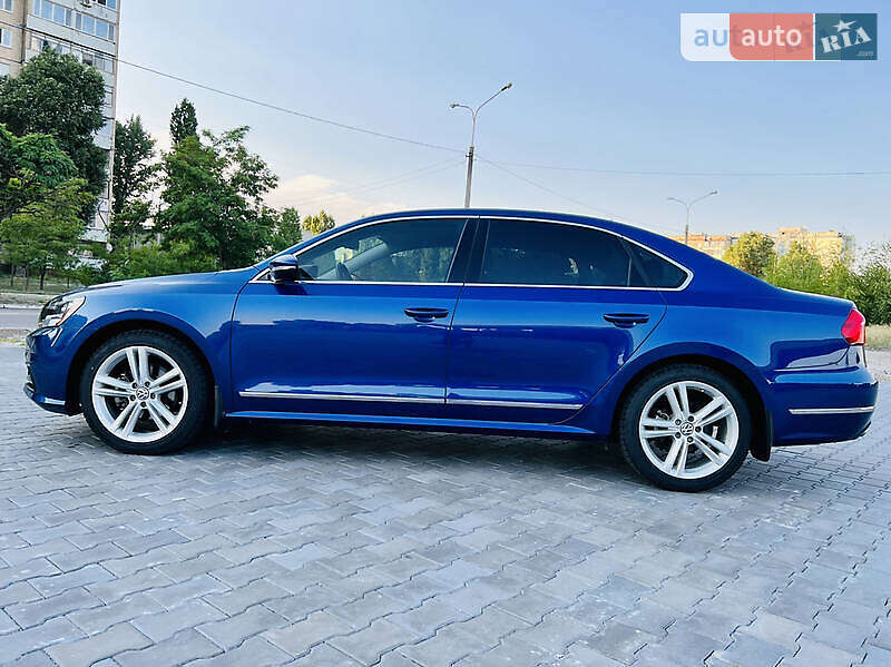 Седан Volkswagen Passat 2016 в Кам'янському