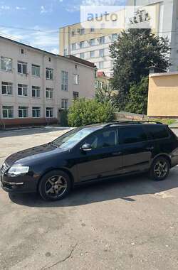 Універсал Volkswagen Passat 2007 в Житомирі