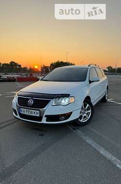 Универсал Volkswagen Passat 2009 в Киеве