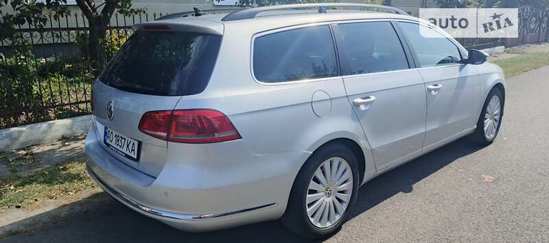 Універсал Volkswagen Passat 2012 в Львові
