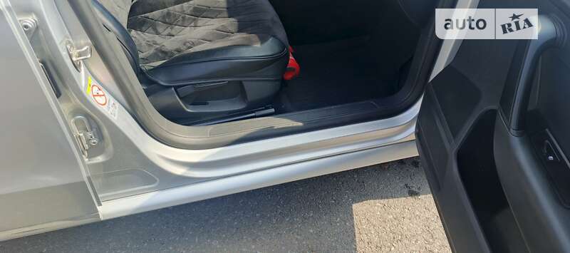 Універсал Volkswagen Passat 2012 в Львові