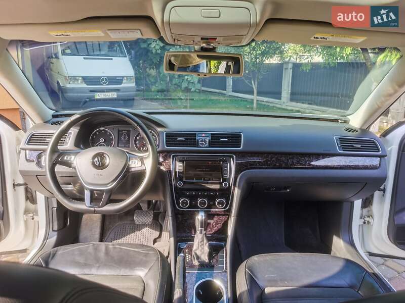 Седан Volkswagen Passat 2013 в Калуші