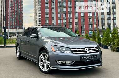 Седан Volkswagen Passat 2015 в Киеве