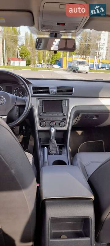 Седан Volkswagen Passat 2014 в Одессе