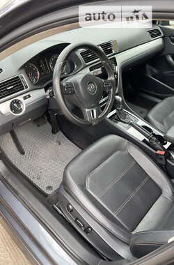 Седан Volkswagen Passat 2012 в Киеве