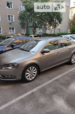 Седан Volkswagen Passat 2012 в Коломые